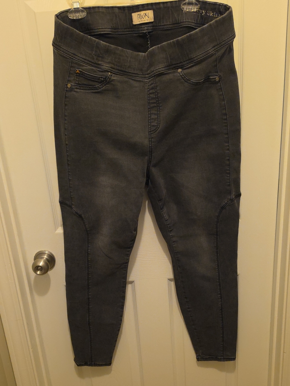 Skinny High-Rise Women’s Jeans - Charcoal Gray